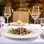 Kirchenwirt Restaurant Wachau Отель 4*