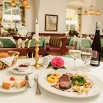 Kirchenwirt Restaurant Wachau Отель Вайсенкирхен-ин-дер-Вахау