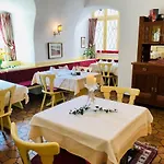 Отель Kirchenwirt Restaurant Wachau 4*