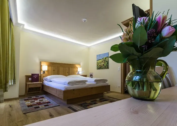 ホテル Kirchenwirt Restaurant Wachau 4*